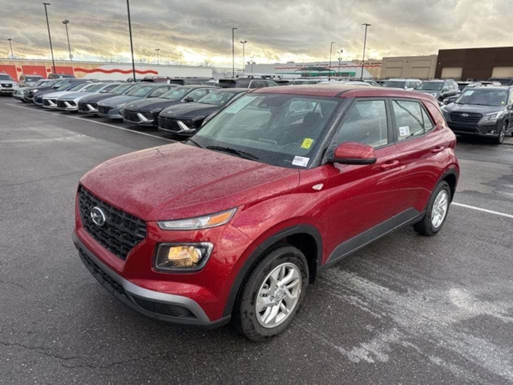 Used 2026 Hyundai Venue SE SUV
