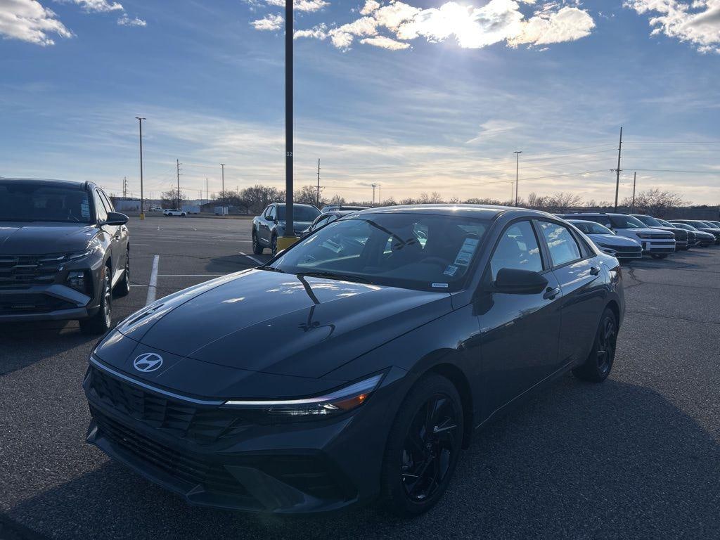New 2026 Hyundai Elantra SEL Sport Sedan