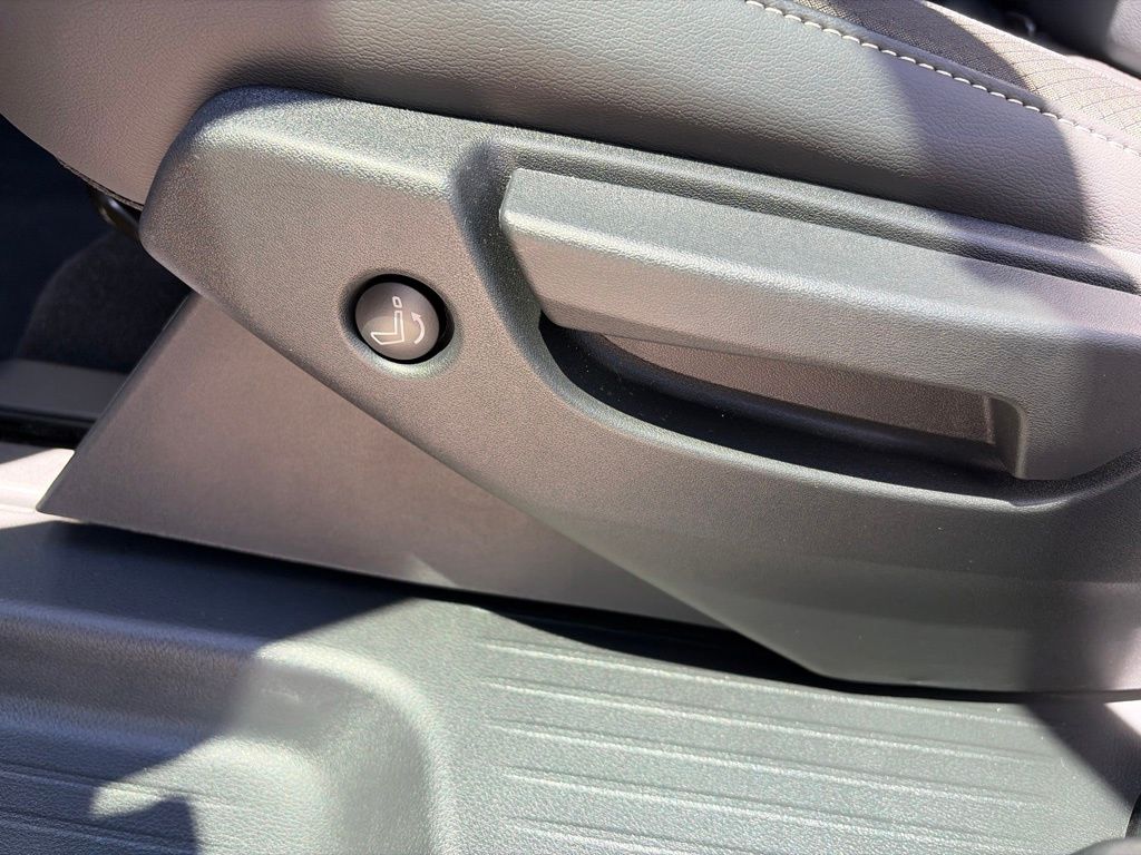 2025 Nissan Pathfinder SL - Photo 26