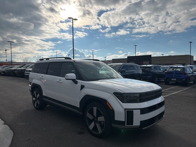 2025 Hyundai Santa Fe Limited photo 3