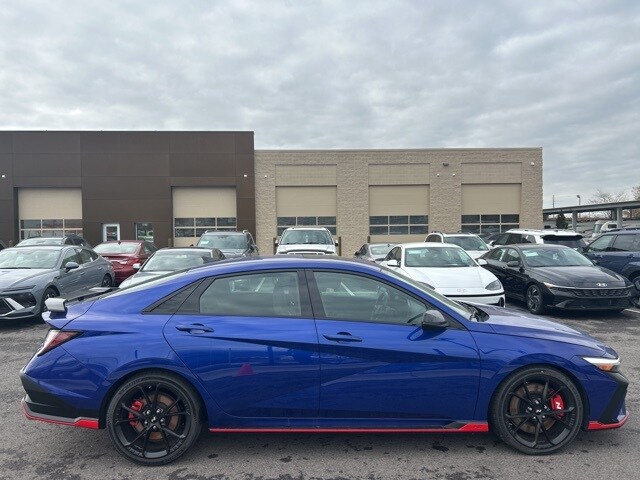 2025 Hyundai Elantra N Base photo 4