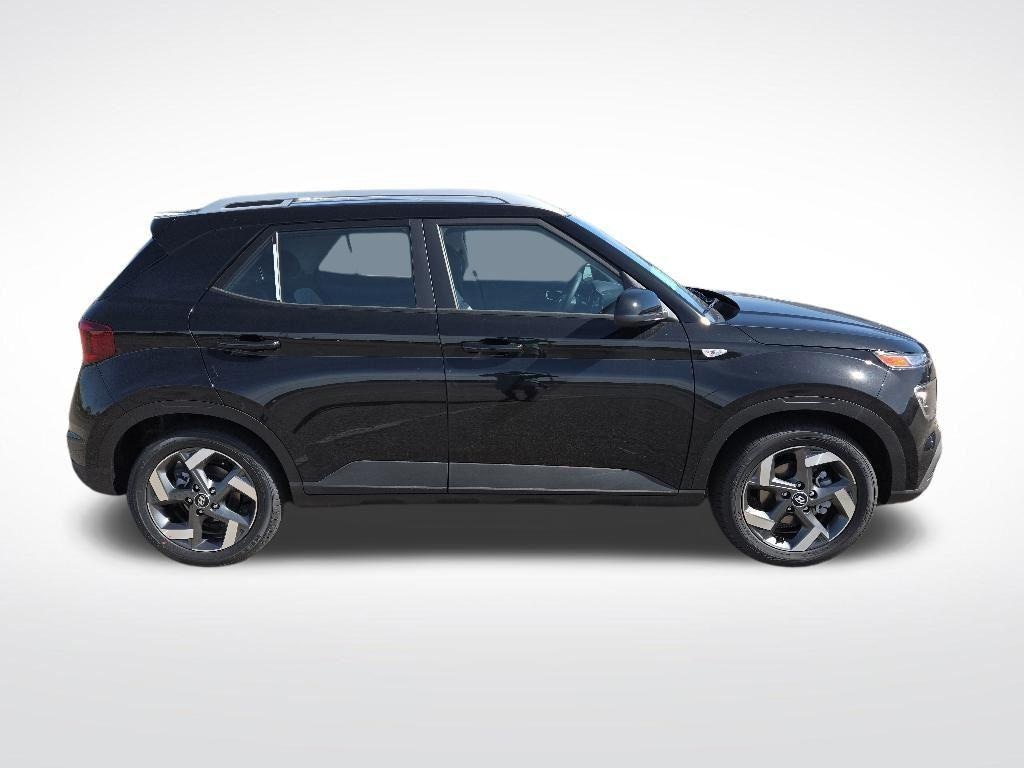 New 2026 Hyundai Venue SEL SUV