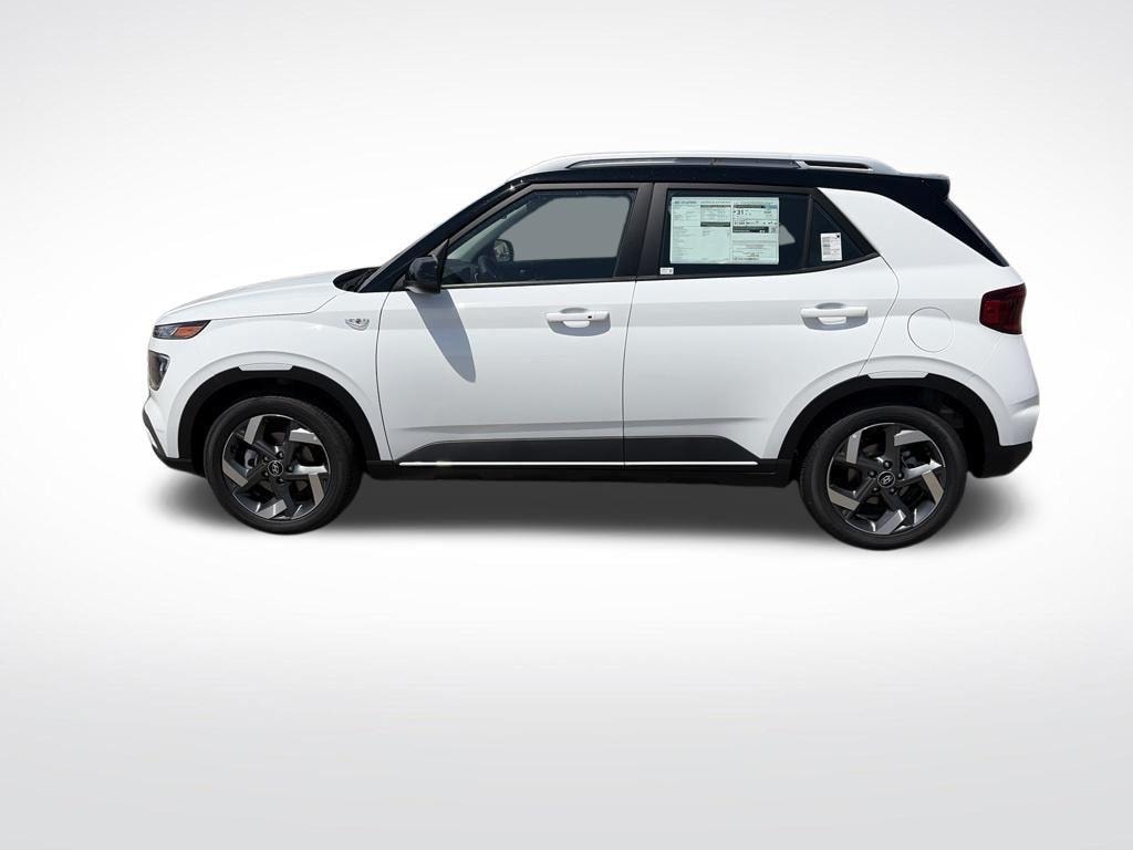 New 2026 Hyundai Venue SEL w/Two-Tone Roof SUV