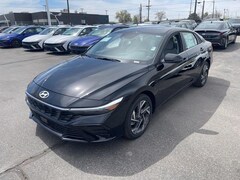 2025 Hyundai Elantra Hybrid Limited Sedan