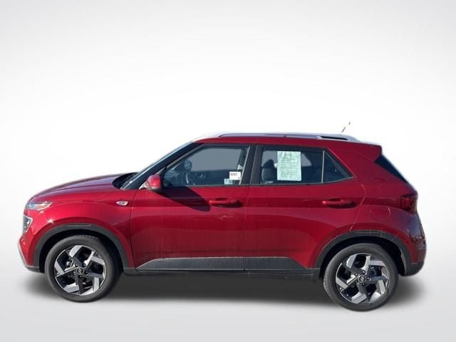 2025 Hyundai Venue Limited - Photo 9