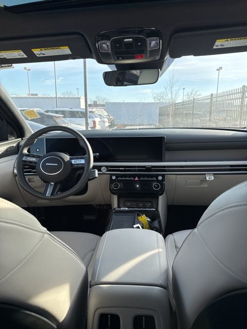 2025 Hyundai Tucson Limited - Photo 16