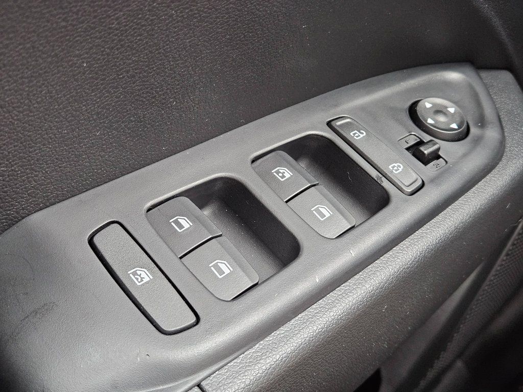 2026 Hyundai Venue SEL - Photo 23