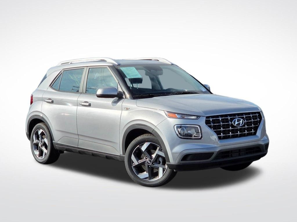 Used 2026 Hyundai Venue SEL SUV