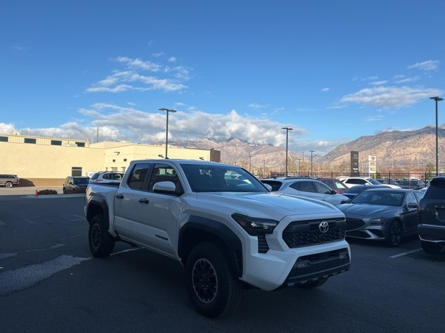 2025 Toyota Tacoma TRD Off-Road 4x4 Double Cab photo 3
