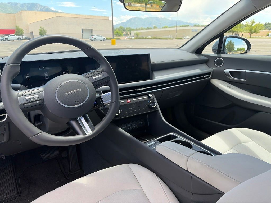 2026 Hyundai Sonata SEL - Photo 22