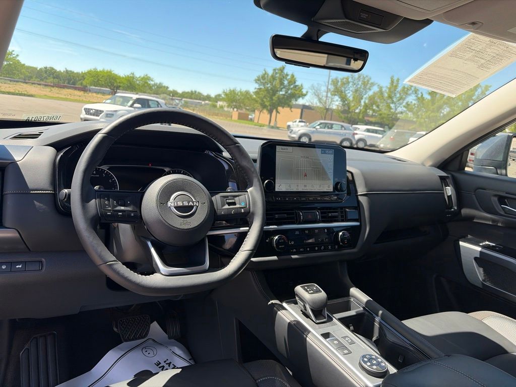 2025 Nissan Pathfinder SL - Photo 21
