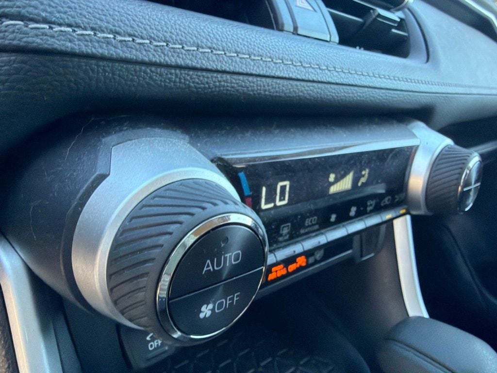 2024 Toyota RAV4 LE - Photo 18
