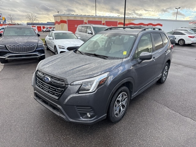 2024 Subaru Forester Premium's photo