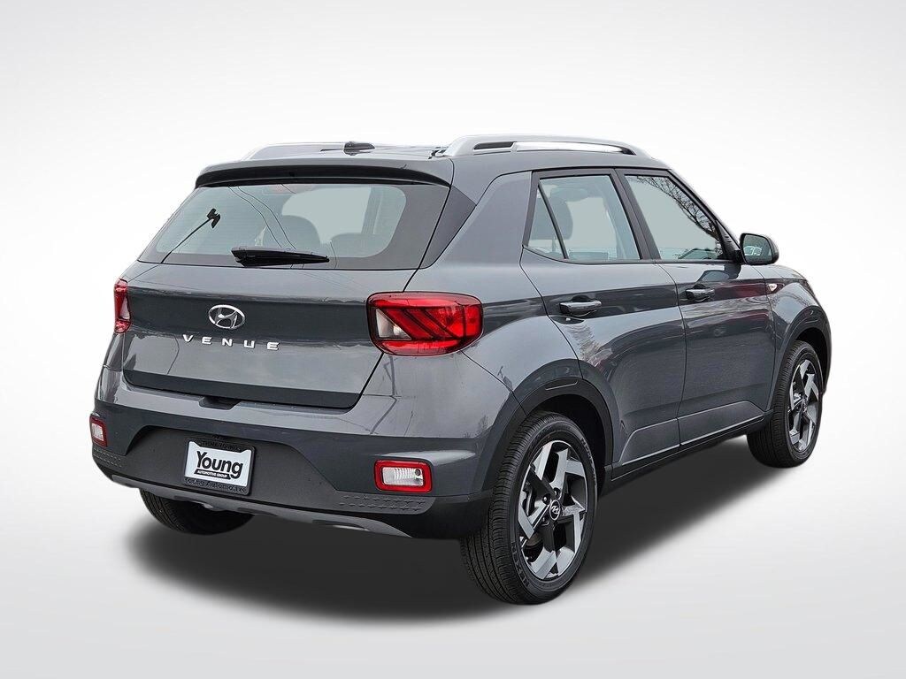 Used 2026 Hyundai Venue SEL SUV