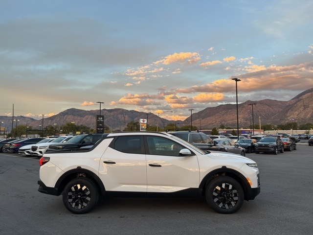 2025 Hyundai Santa Cruz SEL photo 2
