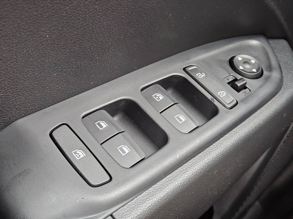 2026 Hyundai Venue SEL - Photo 23