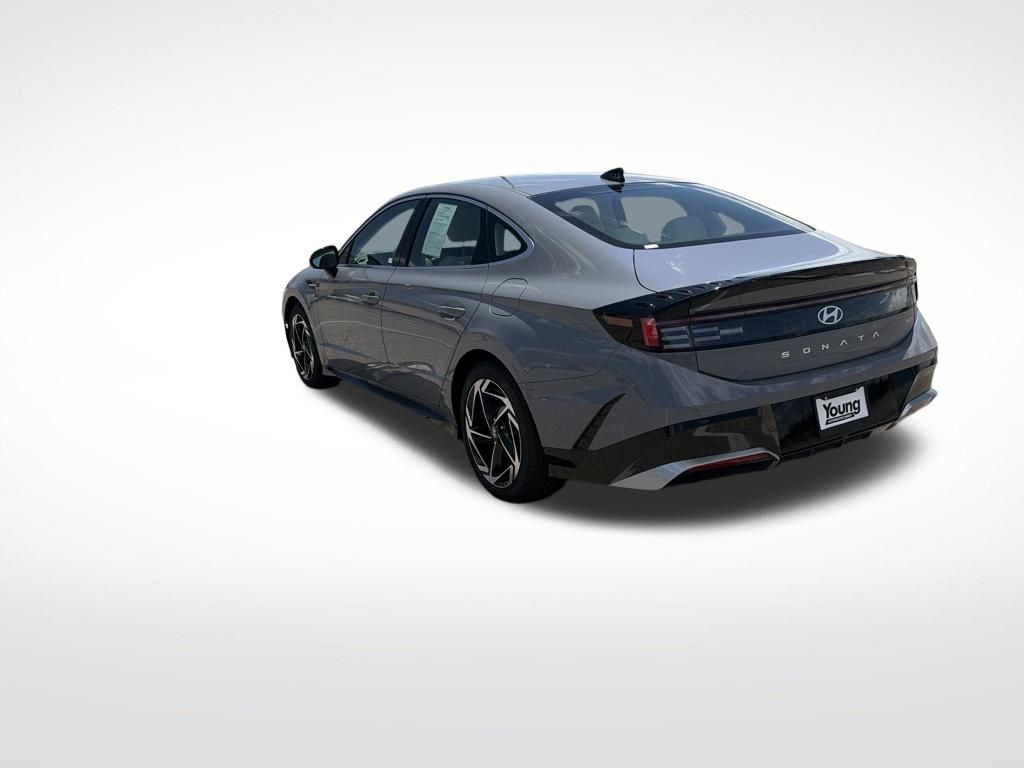 2026 Hyundai Sonata SEL - Photo 3