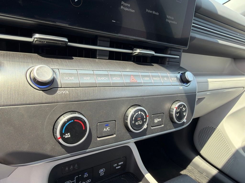 2026 Hyundai Kona SE - Photo 17