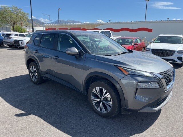 2023 Nissan Rogue SV photo 3