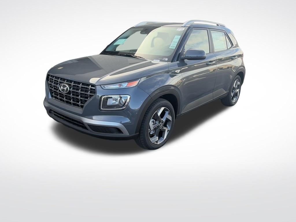 2026 Hyundai Venue SEL w/ 2-Tone Roof IVT's photo