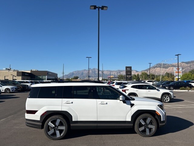 2025 Hyundai Santa Fe Limited photo 3