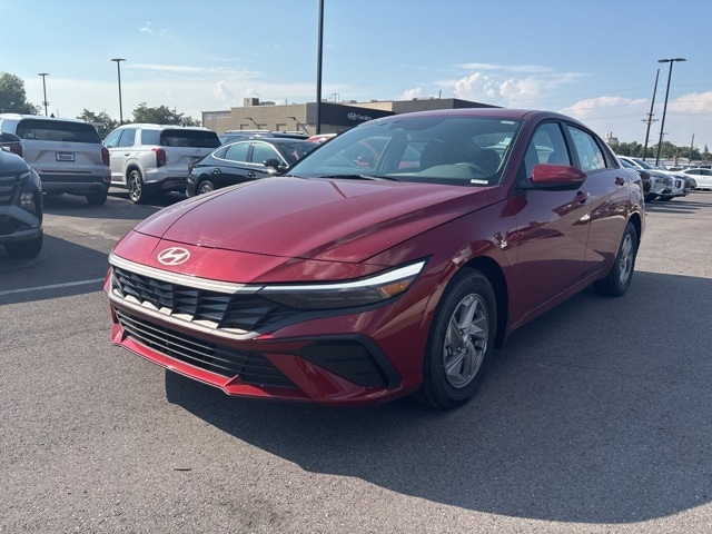 2025 Hyundai Elantra SE