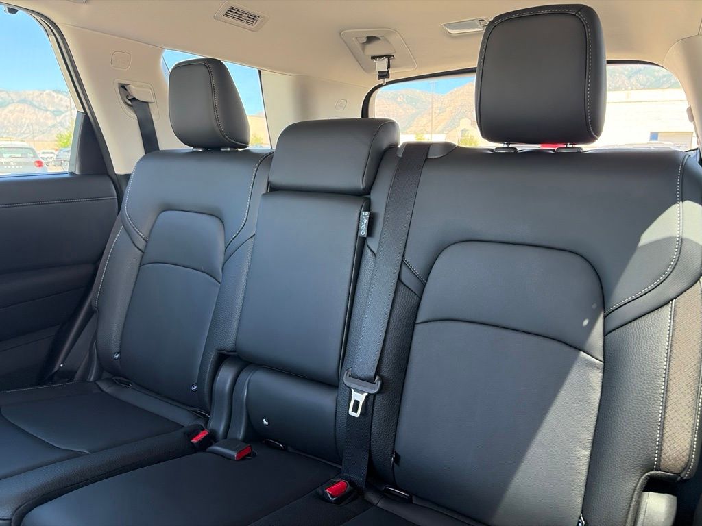 2025 Nissan Pathfinder SL - Photo 29