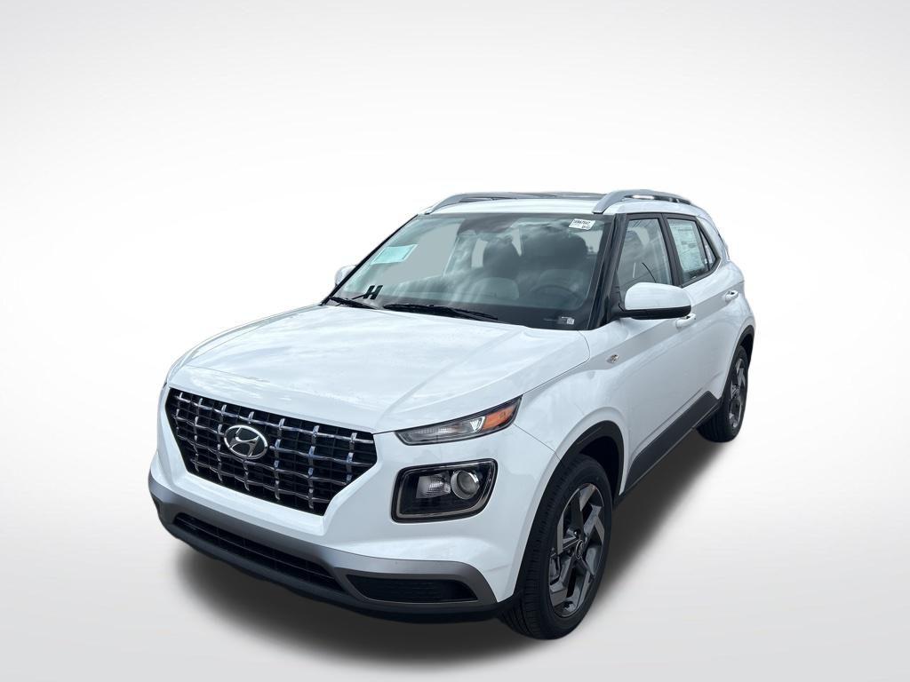 2026 Hyundai Venue SEL w/ 2-Tone Roof IVT's photo