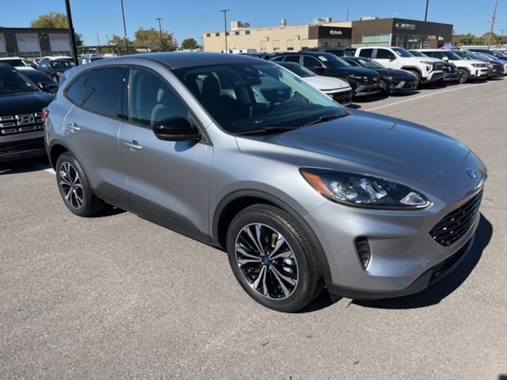Used 2022 Ford Escape SE Hybrid SUV