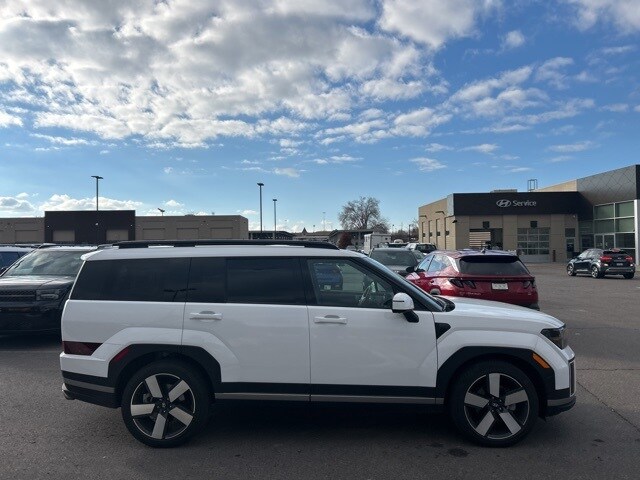 2025 Hyundai Santa Fe Limited photo 4