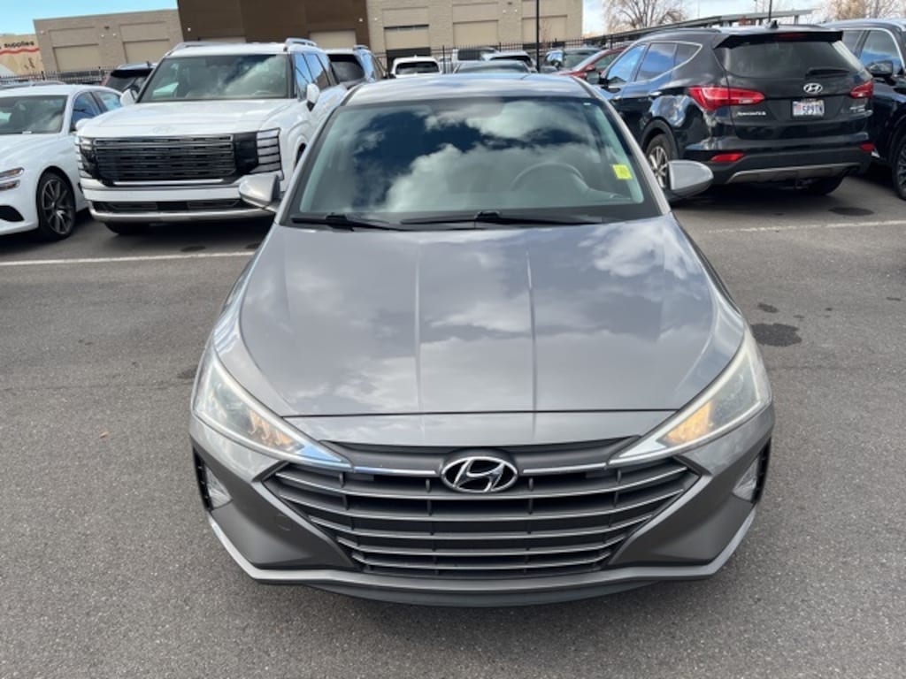 Used 2020 Hyundai Elantra SE Sedan