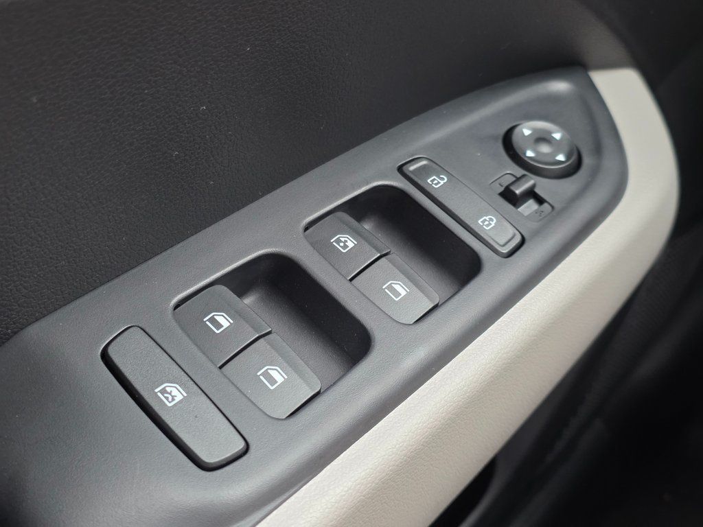 2026 Hyundai Venue SEL - Photo 23