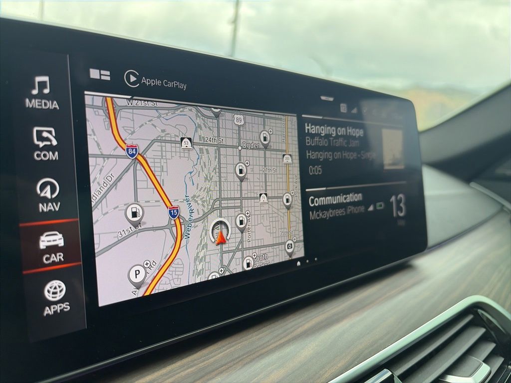 2021 BMW 5 Series M550i - Photo 19