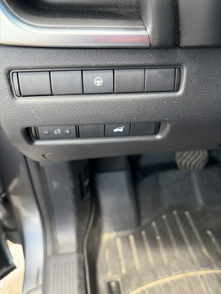 2021 Nissan Rogue SV - Photo 12
