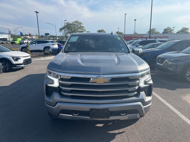 2023 Chevrolet Silverado 1500 High Country photo 2