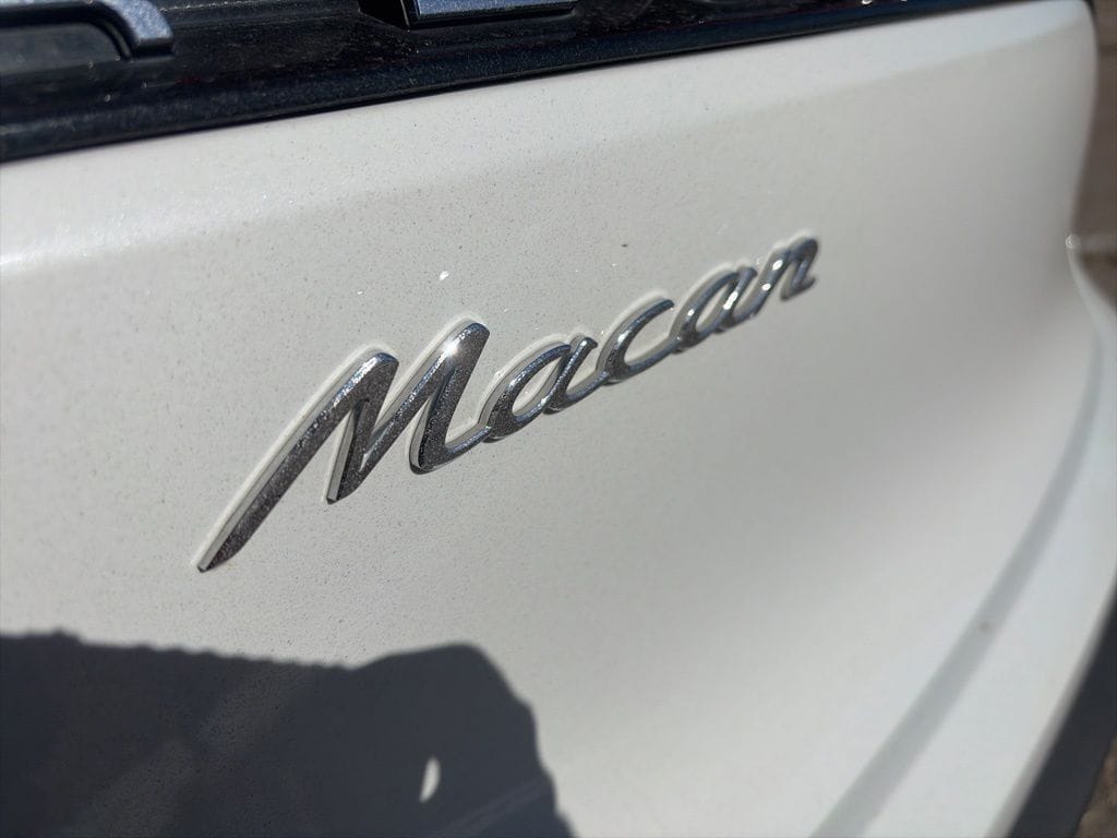 2025 Porsche Macan Base - Photo 10