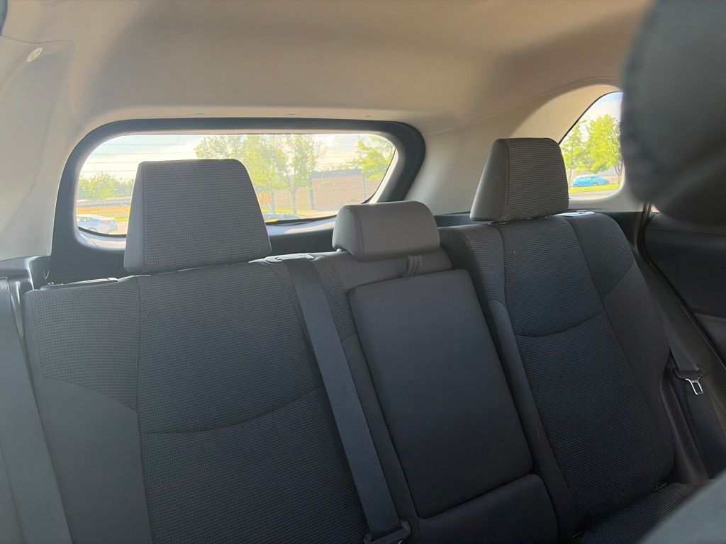 2024 Toyota RAV4 LE - Photo 29