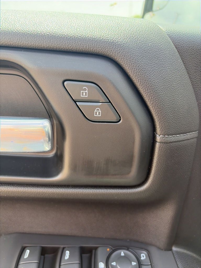 2021 Chevrolet Silverado 1500 LT - Photo 12