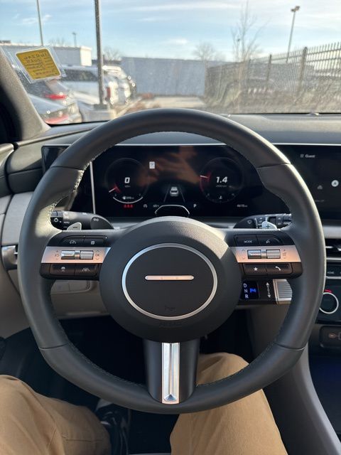2025 Hyundai Tucson Limited - Photo 18