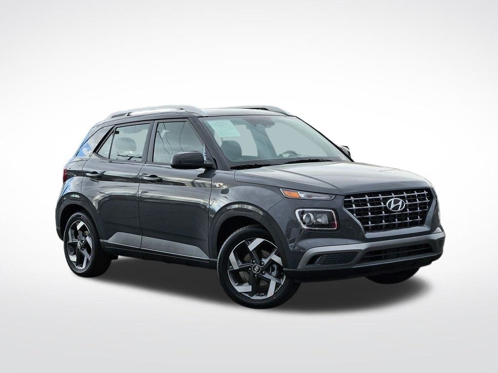 Used 2026 Hyundai Venue SEL SUV