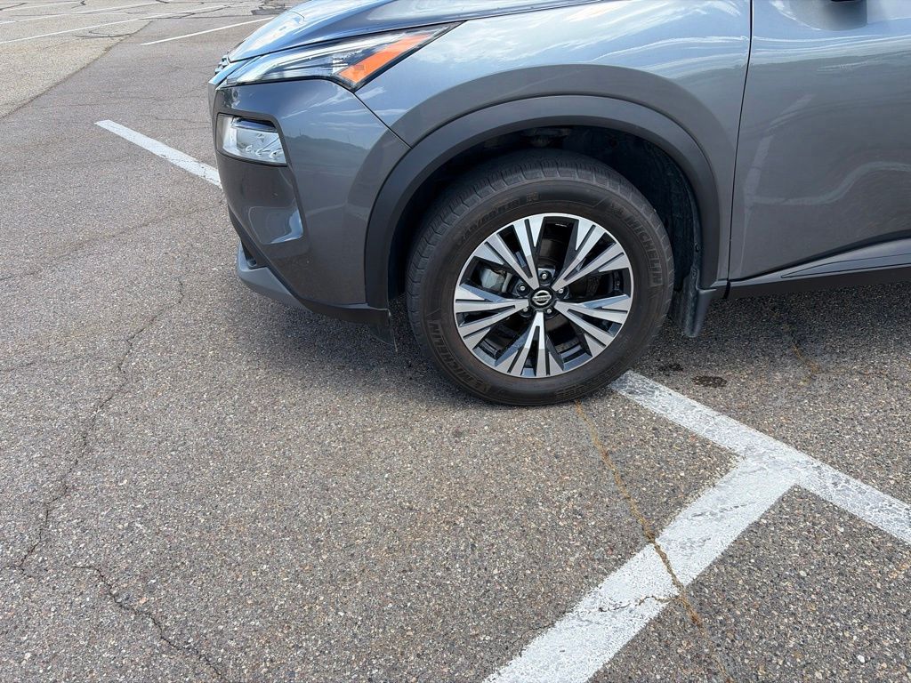 2021 Nissan Rogue SV - Photo 9