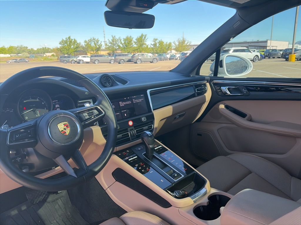 2025 Porsche Macan Base - Photo 12