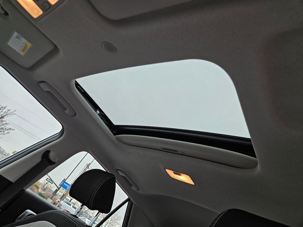2026 Hyundai Venue SEL - Photo 17