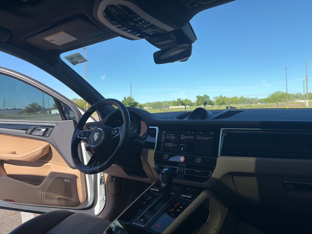 2025 Porsche Macan Base - Photo 14