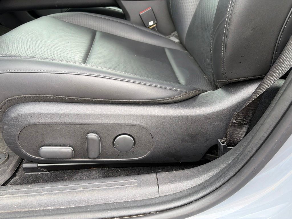 2023 Hyundai IONIQ 6 Limited - Photo 10