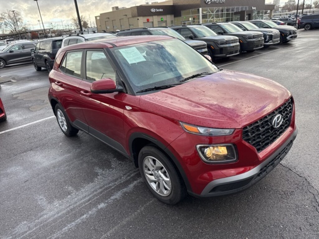 Used 2026 Hyundai Venue SE SUV