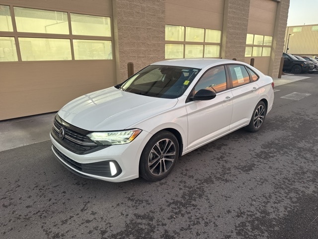 2022 Volkswagen Jetta Sport's photo