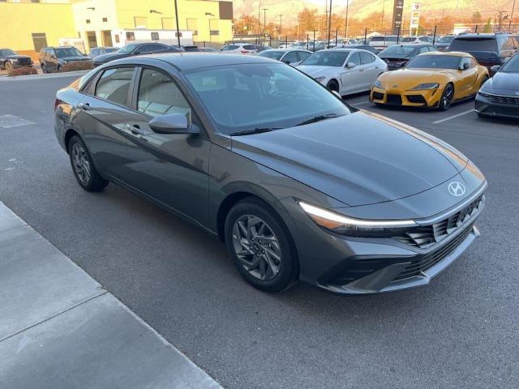 New 2026 Hyundai Elantra Hybrid Blue Sedan
