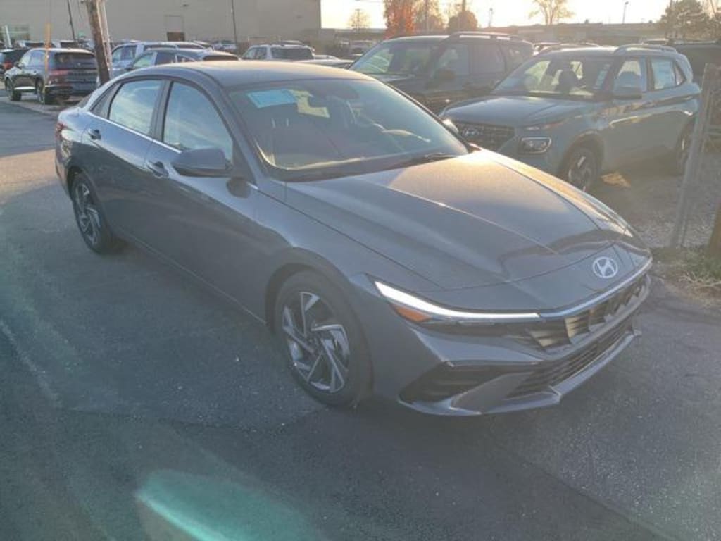 New 2026 Hyundai Elantra Limited Sedan