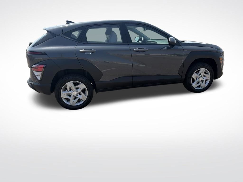 2026 Hyundai Kona SE - Photo 6
